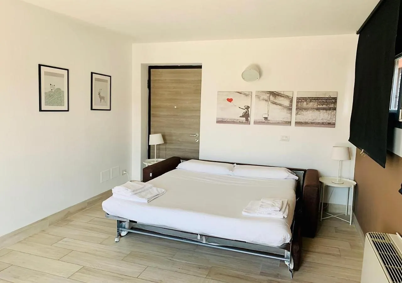 Apartamento Skytower Roma 0*,  Italia